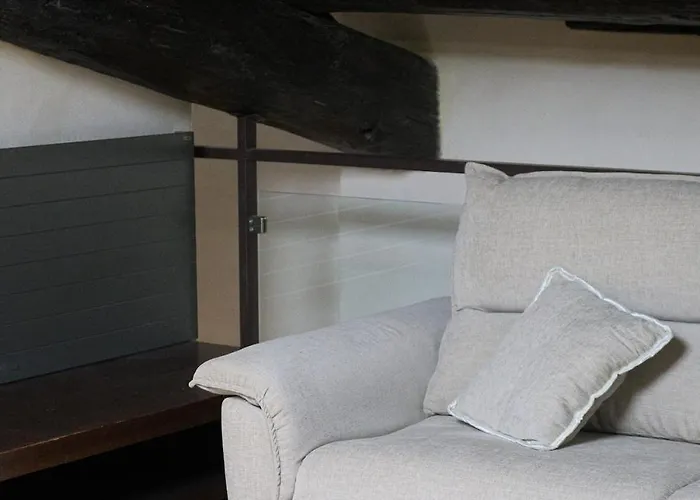 Apartment Trastevere Art And Books Luxury