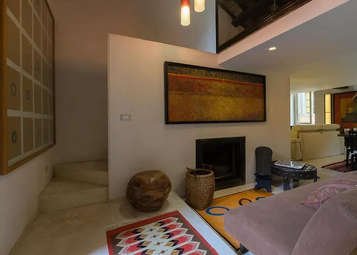 Apartment Trastevere Art And Books Luxury