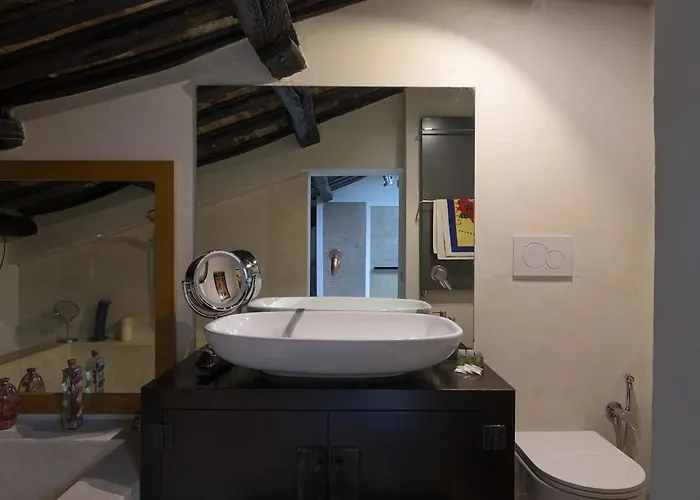 Daire Trastevere Art And Books Luxury *