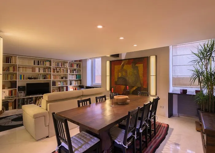 Trastevere Art And Books Luxury Apartment