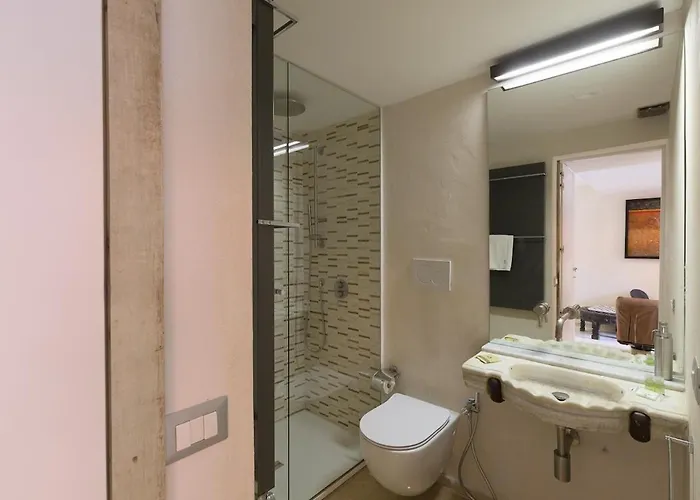 Apartment Trastevere Art And Books Luxury *