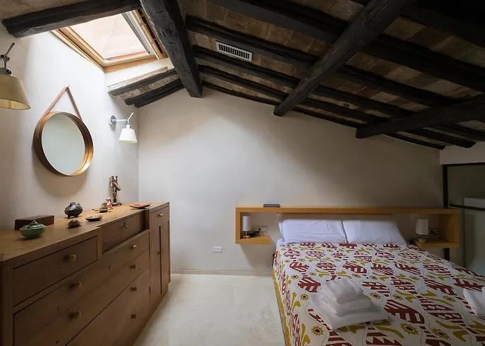 Apartment Trastevere Art And Books Luxury Rom